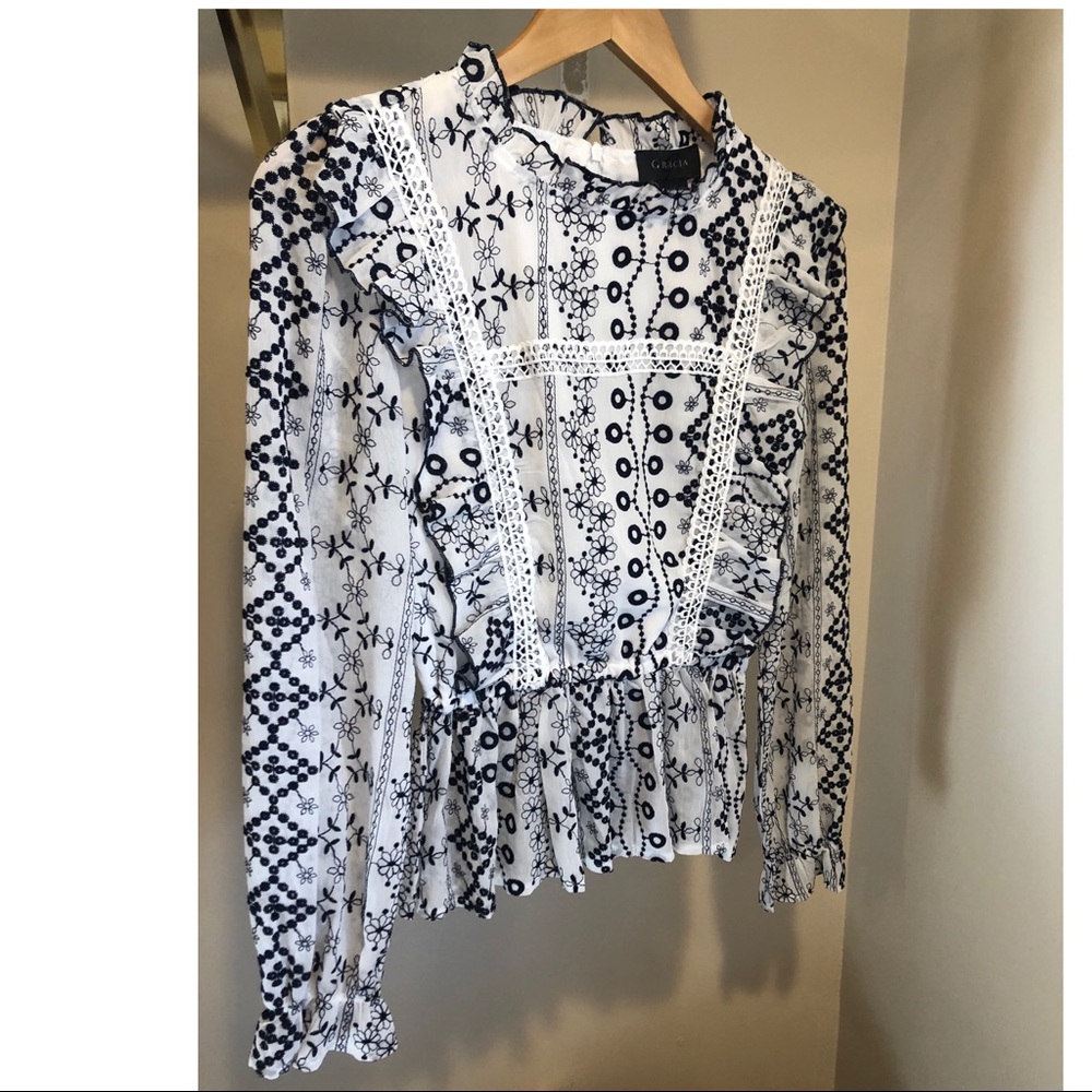 Gracia Lace Embroidered Top
